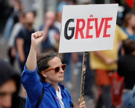 France Preparing for Major Protest Day Amid Deepening Governmental Turmoil